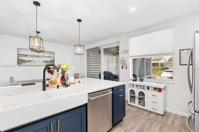 10930 Periwinkle Ln, Tamarac, FL 33321