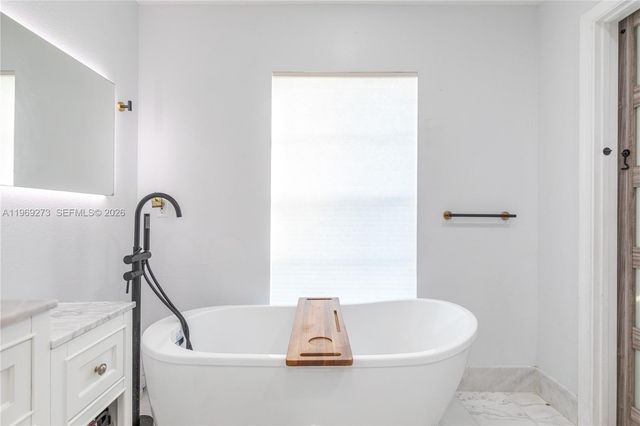 10930 Periwinkle Ln, Tamarac, FL 33321