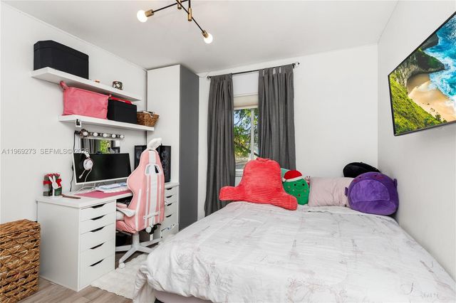 10930 Periwinkle Ln, Tamarac, FL 33321