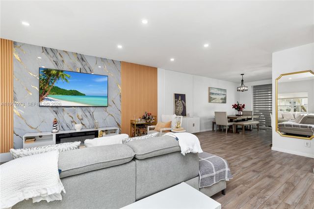 10930 Periwinkle Ln, Tamarac, FL 33321