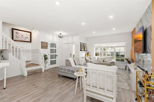 10930 Periwinkle Ln, Tamarac, FL 33321