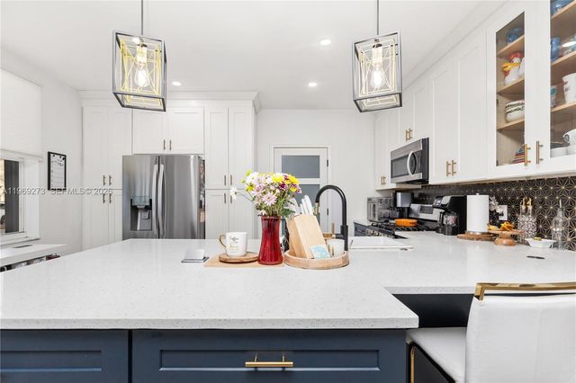 10930 Periwinkle Ln, Tamarac, FL 33321