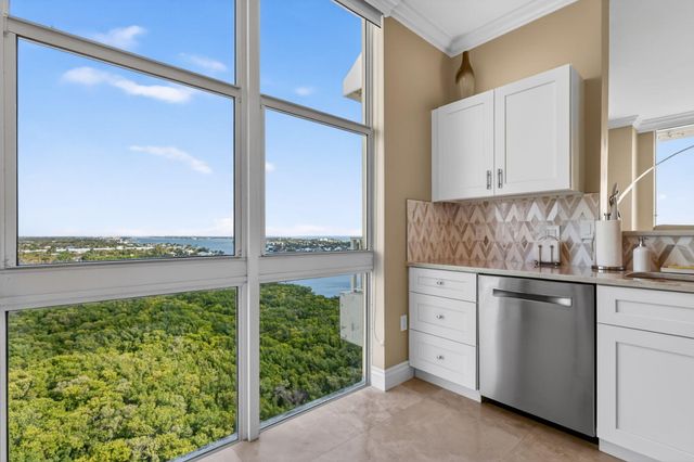 700 E Boynton Beach Boulevard Ph 2, Boynton Beach, FL 33435