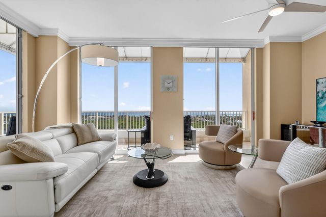 700 E Boynton Beach Boulevard Ph 2, Boynton Beach, FL 33435