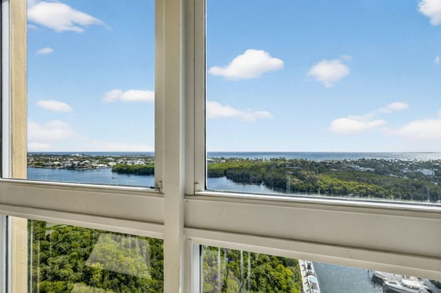 700 E Boynton Beach Boulevard Ph 2, Boynton Beach, FL 33435