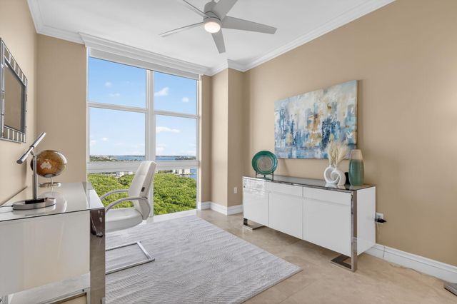 700 E Boynton Beach Boulevard Ph 2, Boynton Beach, FL 33435