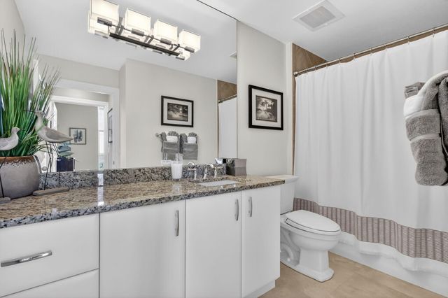 700 E Boynton Beach Boulevard Ph 2, Boynton Beach, FL 33435