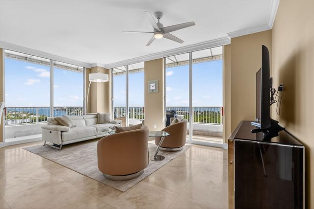 700 E Boynton Beach Boulevard Ph 2, Boynton Beach, FL 33435