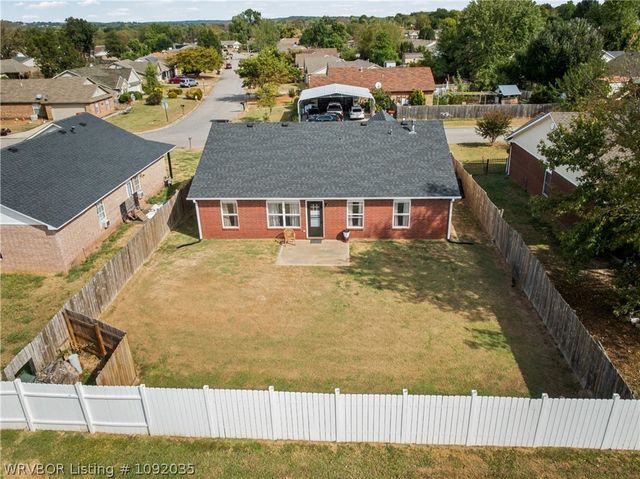3804 Kingsberry Drive, Van Buren, AR 72956