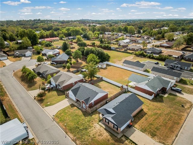 3804 Kingsberry Drive, Van Buren, AR 72956