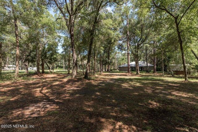 101 ROBERTS Court, Palatka, FL 32177