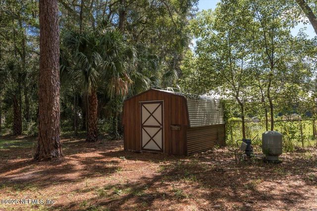 101 ROBERTS Court, Palatka, FL 32177