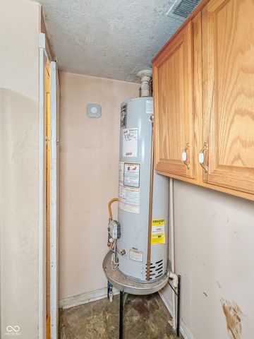 882 Collier Street, Indianapolis, IN 46241