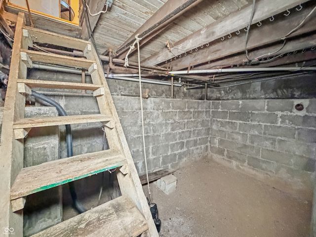 882 Collier Street, Indianapolis, IN 46241