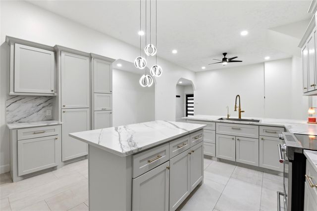9403 Spaulding Street, Houston, TX 77016