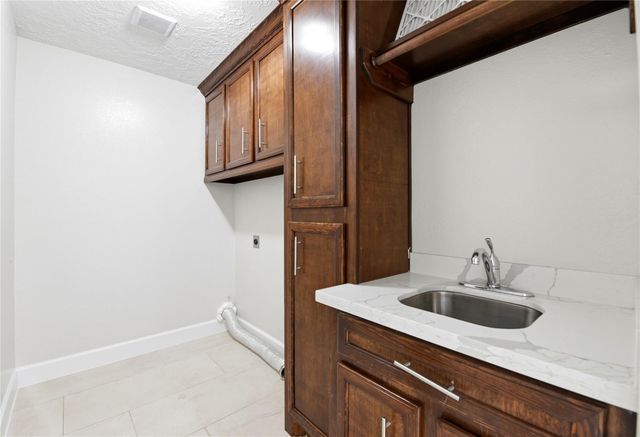 9403 Spaulding Street, Houston, TX 77016