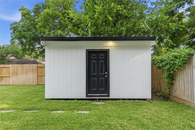 9403 Spaulding Street, Houston, TX 77016