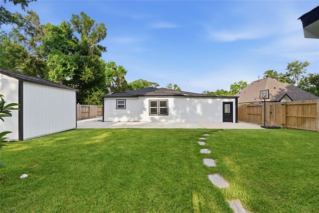 9403 Spaulding Street, Houston, TX 77016