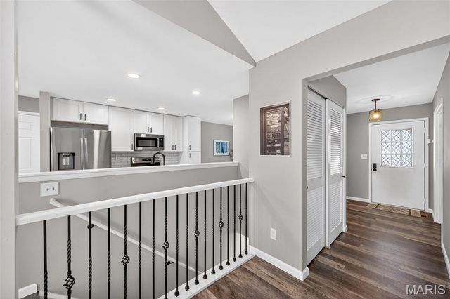 15648 Silverlake Court, Chesterfield, MO 63017