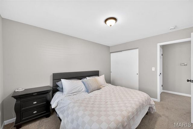 15648 Silverlake Court, Chesterfield, MO 63017