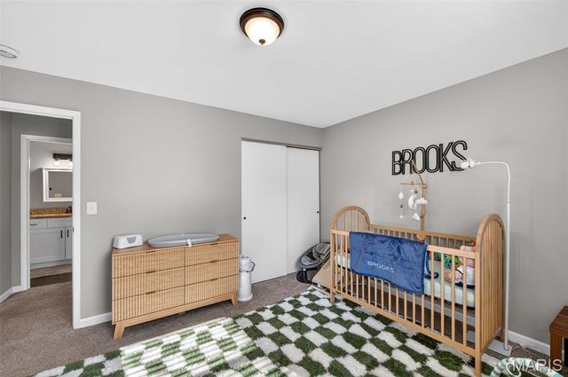 15648 Silverlake Court, Chesterfield, MO 63017