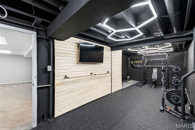 15648 Silverlake Court, Chesterfield, MO 63017