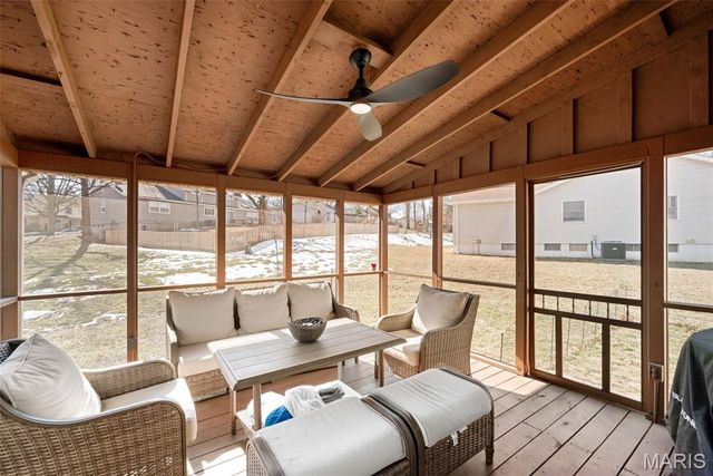 15648 Silverlake Court, Chesterfield, MO 63017