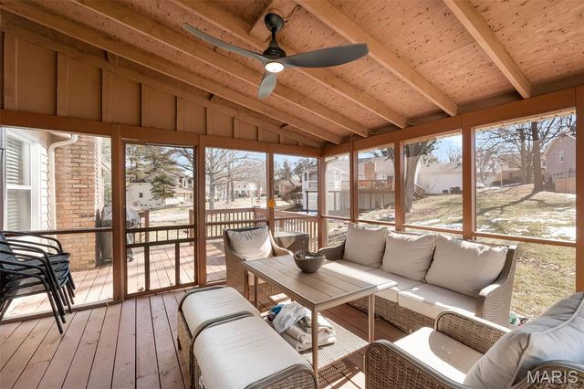 15648 Silverlake Court, Chesterfield, MO 63017