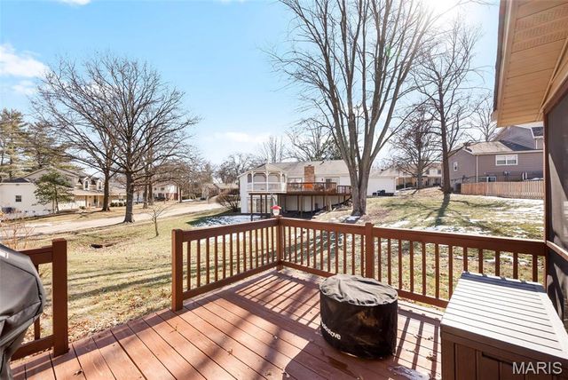 15648 Silverlake Court, Chesterfield, MO 63017
