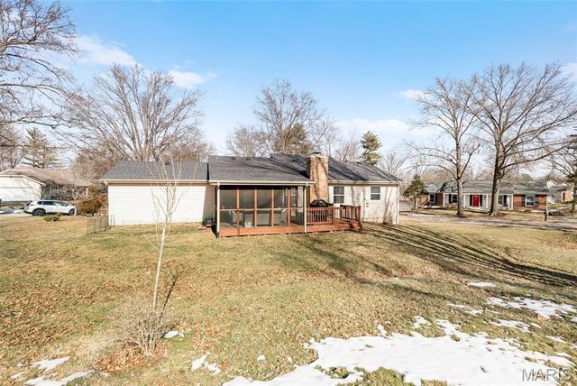 15648 Silverlake Court, Chesterfield, MO 63017