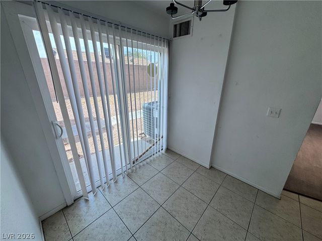 5245 Golden Lane, Las Vegas, NV 89119