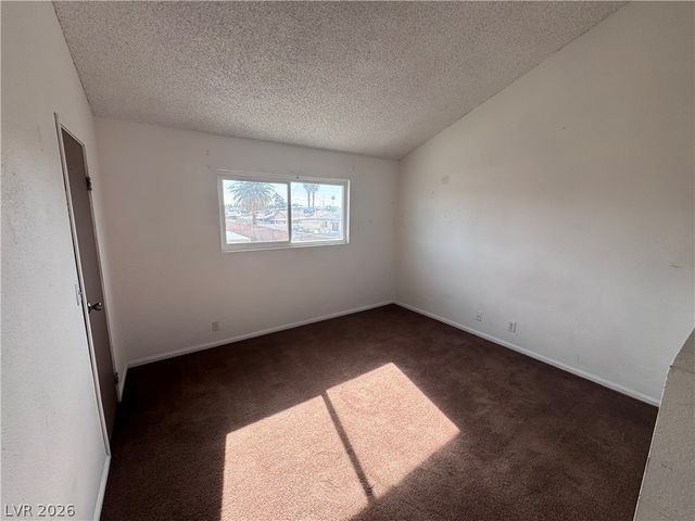 5245 Golden Lane, Las Vegas, NV 89119