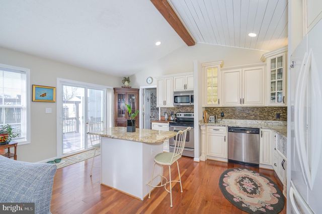 73 MCGREGOR DR, Ranson, WV 25438