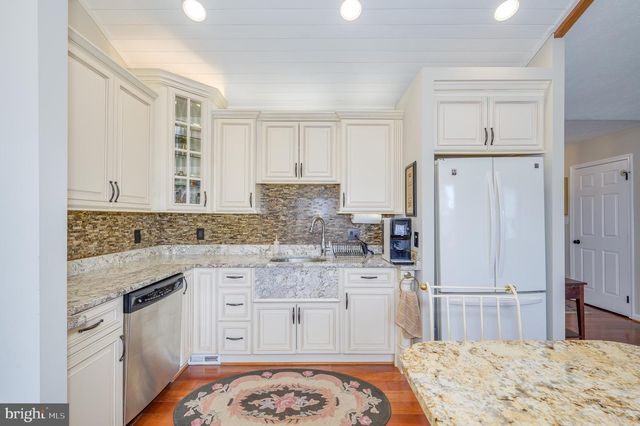 73 MCGREGOR DR, Ranson, WV 25438