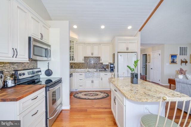 73 MCGREGOR DR, Ranson, WV 25438