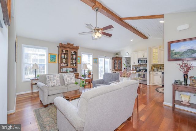 73 MCGREGOR DR, Ranson, WV 25438