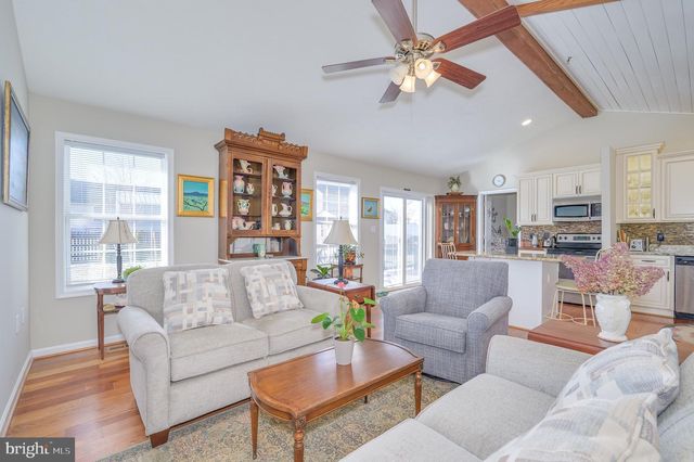 73 MCGREGOR DR, Ranson, WV 25438