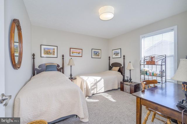 73 MCGREGOR DR, Ranson, WV 25438