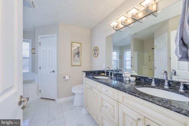 73 MCGREGOR DR, Ranson, WV 25438