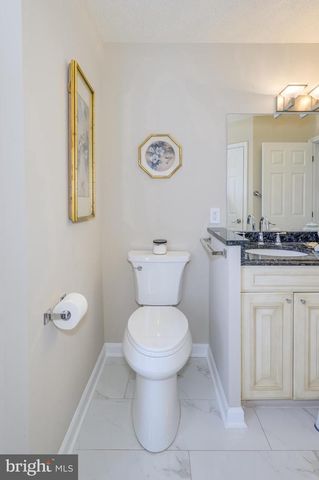 73 MCGREGOR DR, Ranson, WV 25438