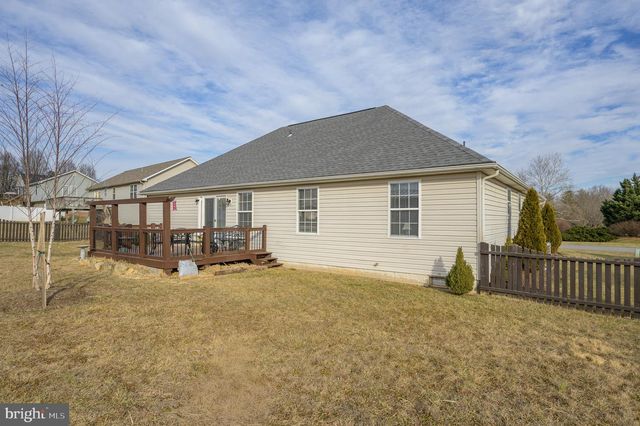 73 MCGREGOR DR, Ranson, WV 25438