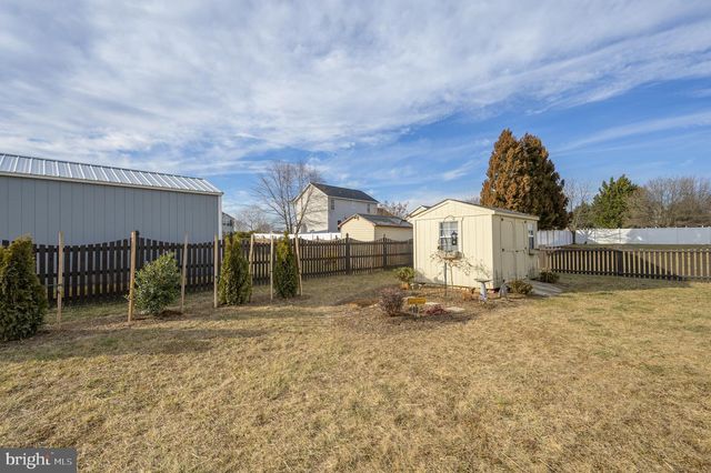 73 MCGREGOR DR, Ranson, WV 25438