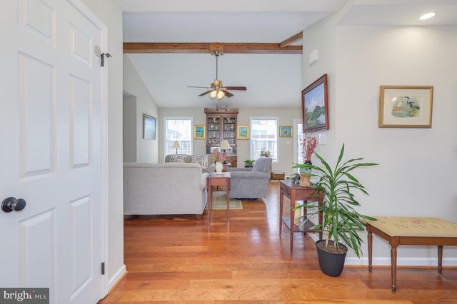 73 MCGREGOR DR, Ranson, WV 25438