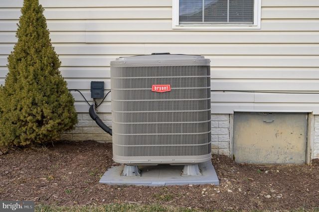 73 MCGREGOR DR, Ranson, WV 25438