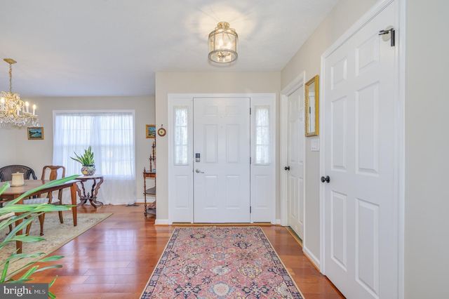 73 MCGREGOR DR, Ranson, WV 25438