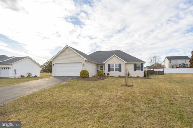 73 MCGREGOR DR, Ranson, WV 25438