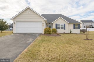 73 MCGREGOR DR, Ranson, WV 25438