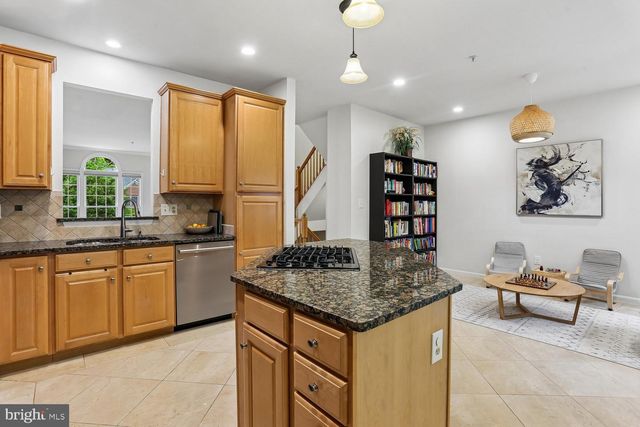 19 BLUE HOSTA WAY, Rockville, MD 20850