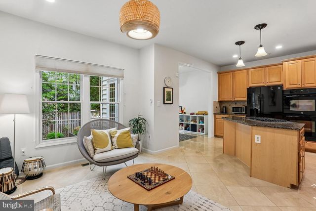 19 BLUE HOSTA WAY, Rockville, MD 20850