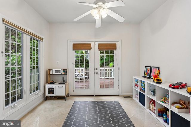 19 BLUE HOSTA WAY, Rockville, MD 20850